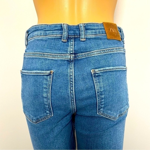 Zara High Rise Cropped Jeans – Side Slit | Blue | Size 6 - Picture 4 of 12